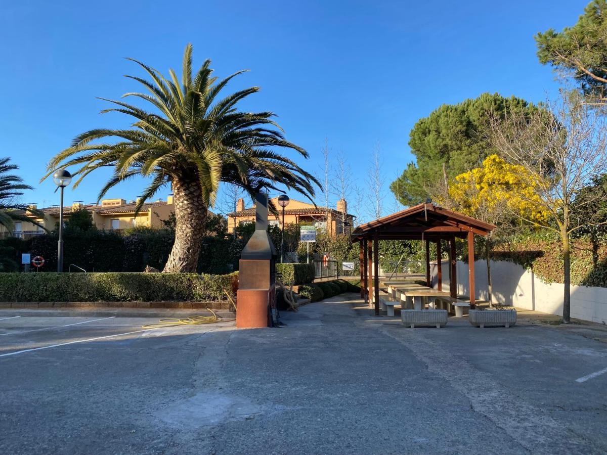 Apartament Per Parelles Reformat Amb Piscina 卡莱利亚德帕拉弗鲁赫尔 外观 照片