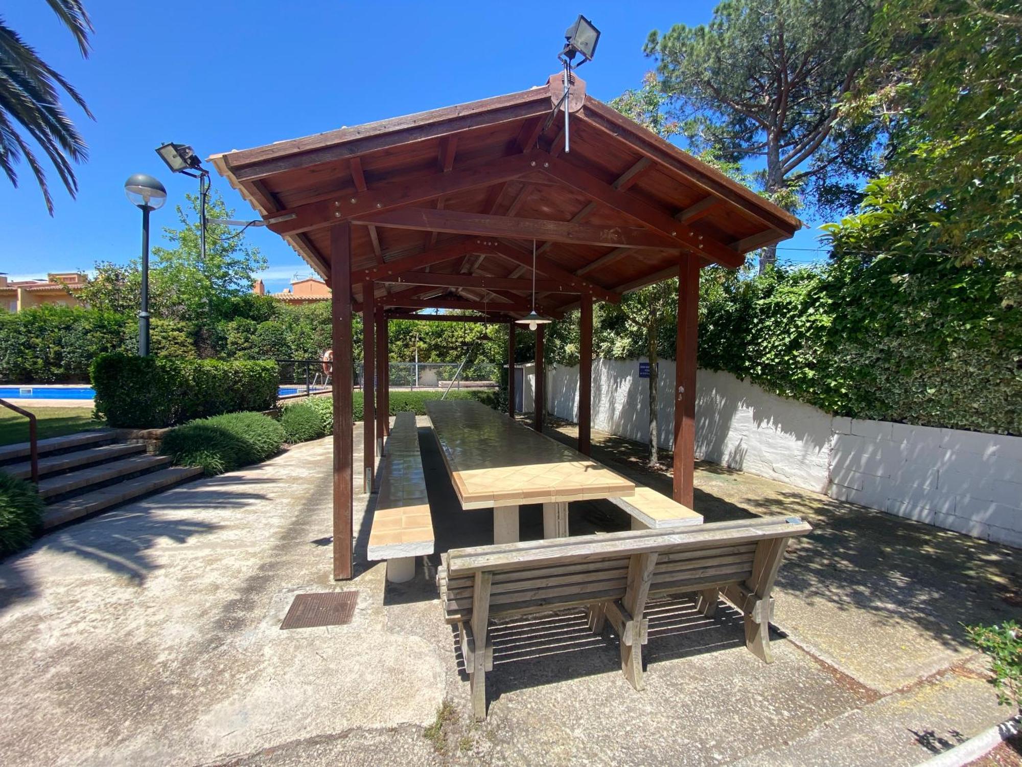 Apartament Per Parelles Reformat Amb Piscina 卡莱利亚德帕拉弗鲁赫尔 外观 照片