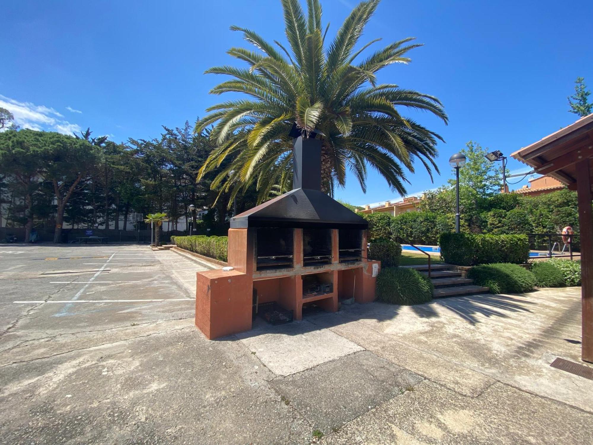 Apartament Per Parelles Reformat Amb Piscina 卡莱利亚德帕拉弗鲁赫尔 外观 照片